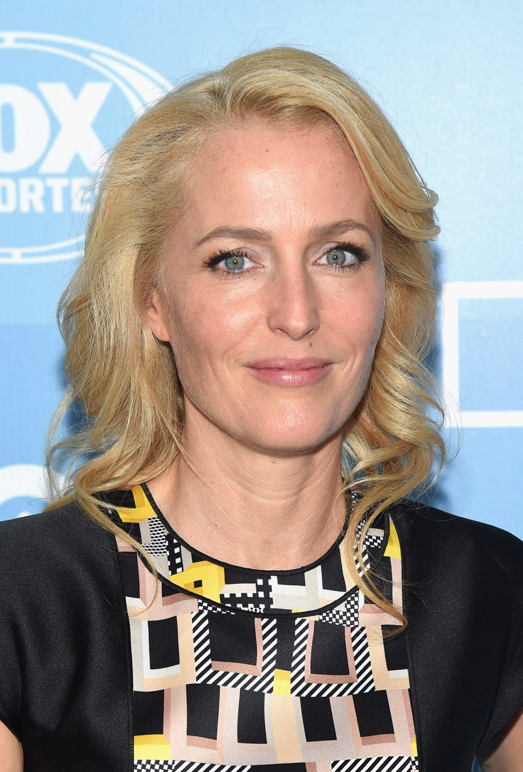 Gillian Anderson 598